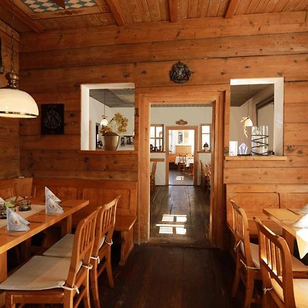 Weinstube Sinas Brettl Hotel เนิร์ดลิงเงน ภายนอก รูปภาพ