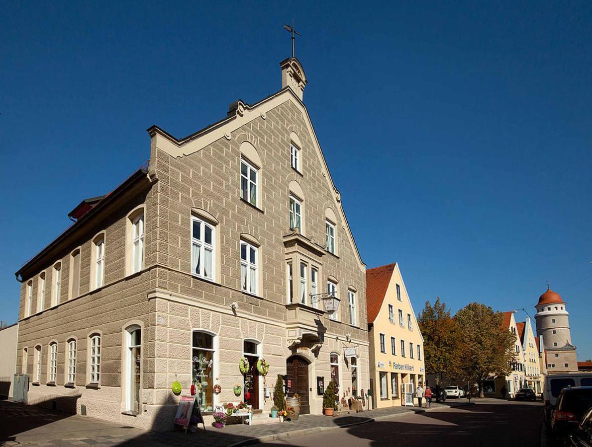 Weinstube Sinas Brettl Hotel เนิร์ดลิงเงน ภายนอก รูปภาพ